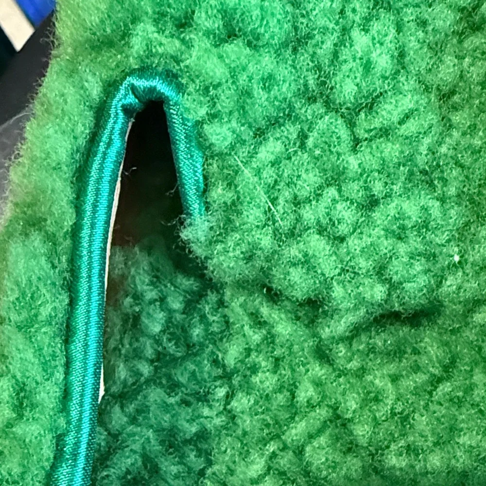 UGG Women size 38 Green Fuzzy Slippers. Rare. Imported. Unworn - Picture 8 of 13